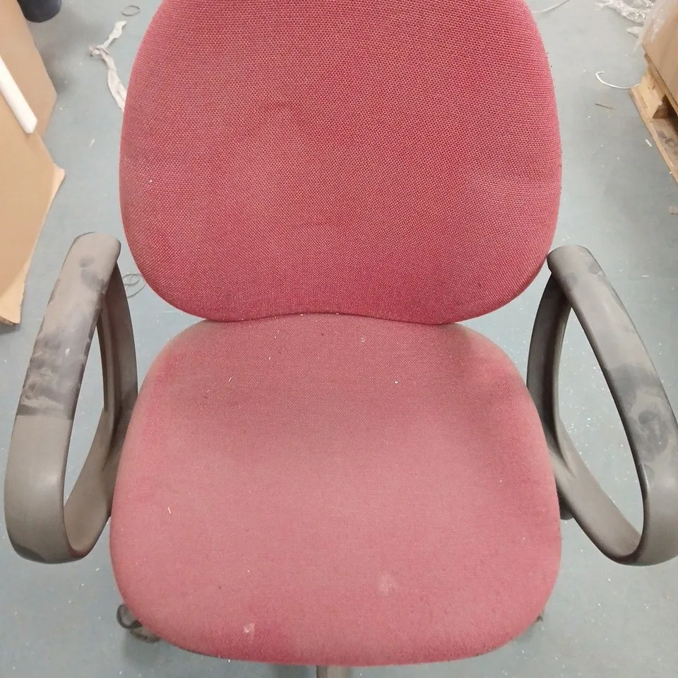 UNBRANDED WHEELED OFFICE CHAIR IN RED - COLLECTION ONLY