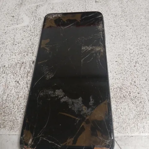 MOTOROLA SMARTPHONE β BLACK (CRACKED SCREEN)