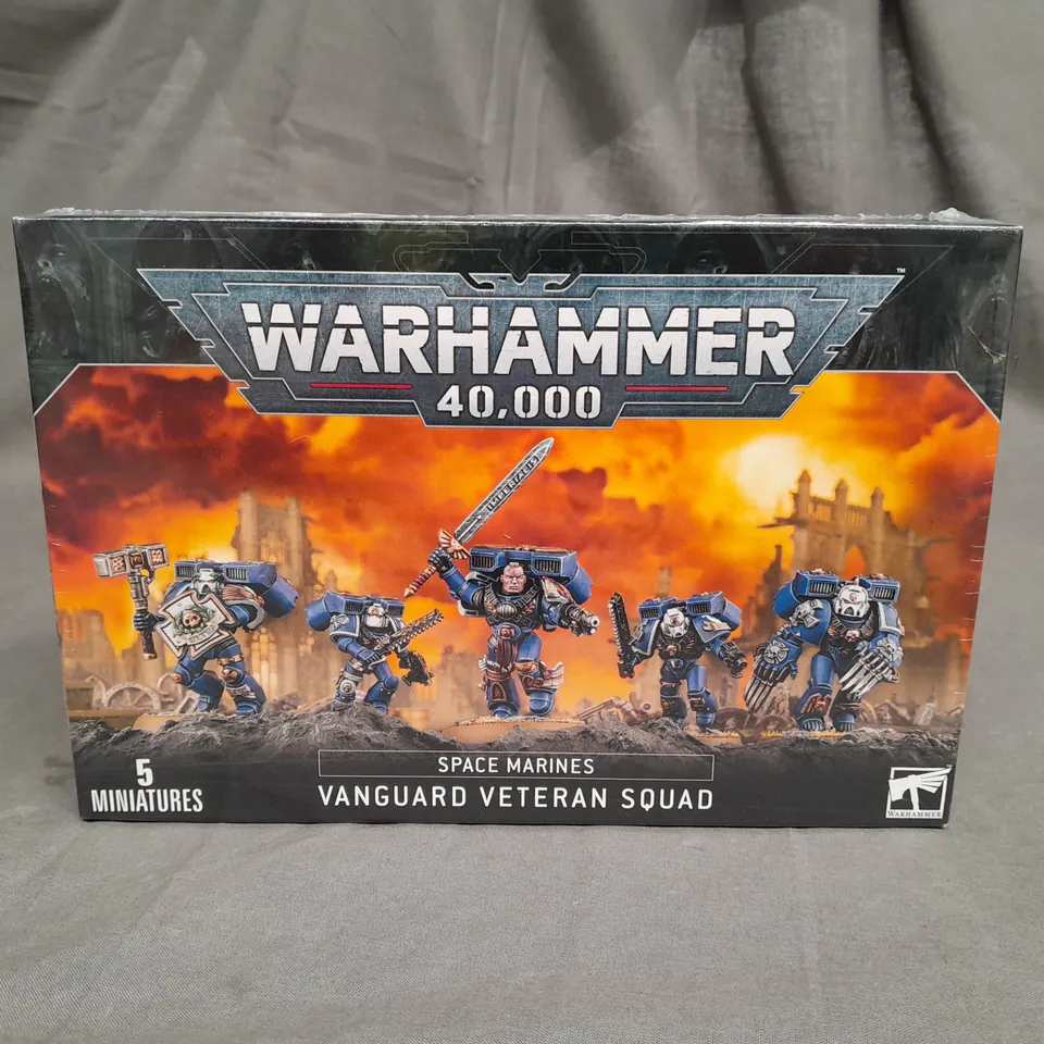 BOXED AND SEALED WARHAMMER 40,000 SPACE MARINES - VANGUARD VETERAN SQUAD - 5 MINIATURES