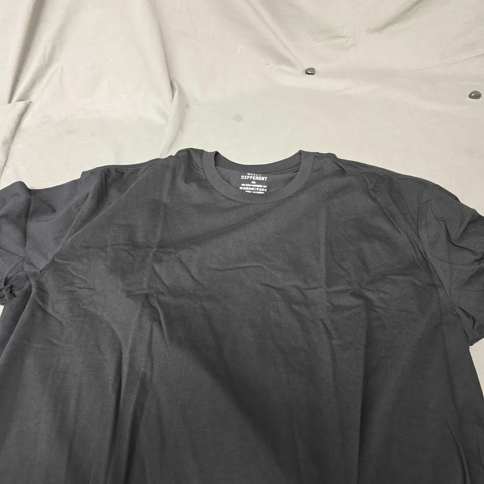 BUILT DIFFERENT CREW T-SHIRT IN BLACK - 2XL
