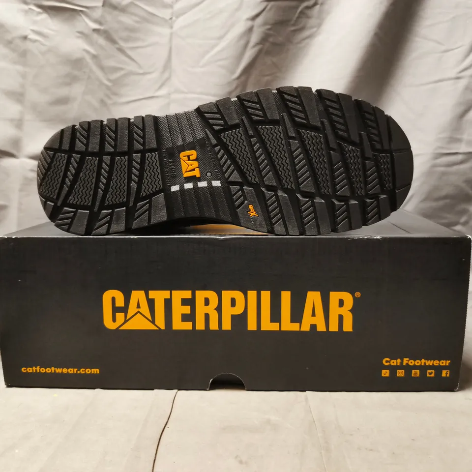 BOXED PAIR OF CAT PNEUMATIC 2.0 EN/STEEL TOE SAFETY BOOTS IN BLACK SIZE UK 8