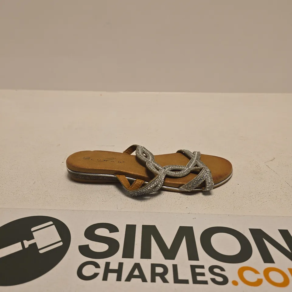 LUNAR WOMEN'S SANDALS WITH CRISS-CROSS CRYSTAL STRAPS – SILVER SIZE UK 6