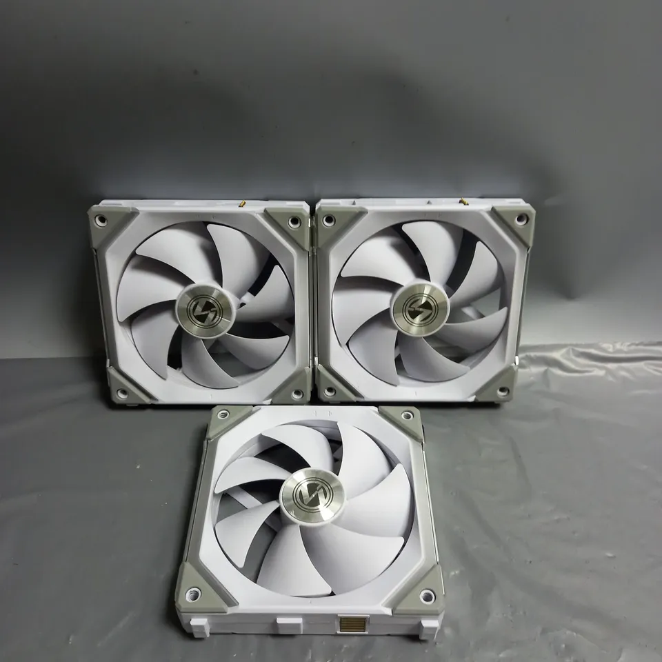 LOT OF 3 FANS FOR PC WHITE