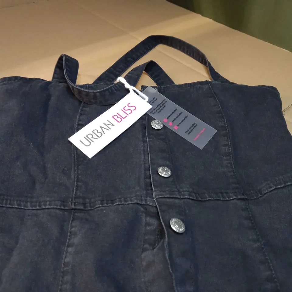 URBAN BLISS BLACK BUTTON THROUGH FORM FITTING DENIM DRESS - SIZE 12