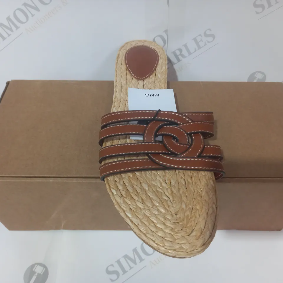 BOXED PAIR OF MNG OPEN TOE SANDALS IN BROWN/BEIGE EU SIZE 38