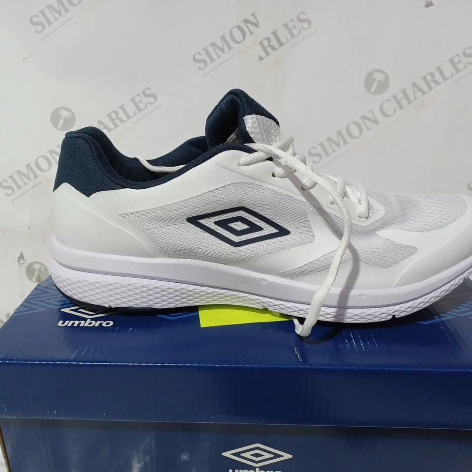 UMBRO MENS RISPONSA SHOES - UK 12 