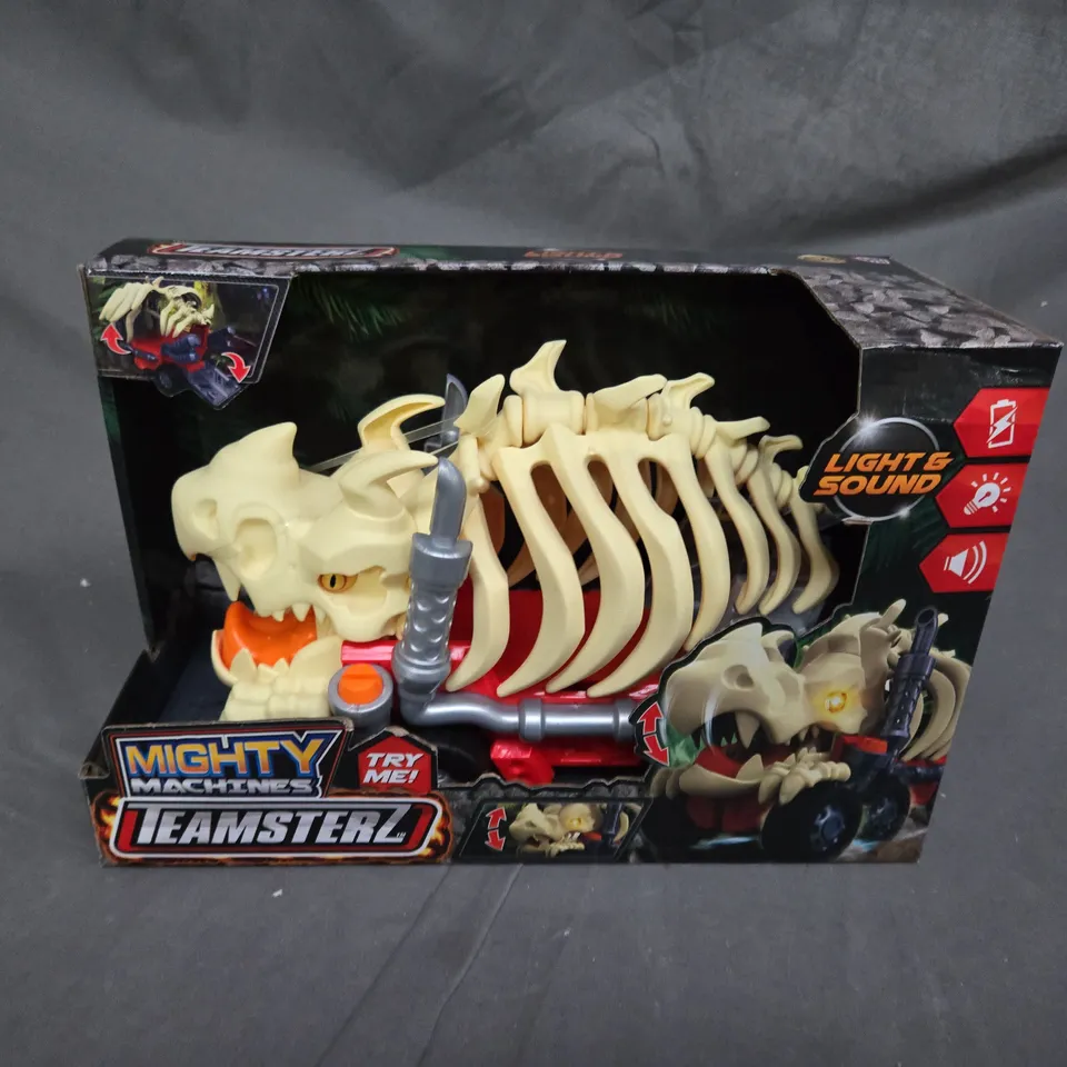 TEAMSTERZ MIGHTY MACHINES LIGHT & SOUND TRICERATOPS RIB CAGE RIPPER RRP £19.99