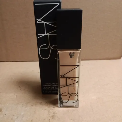 NARS NATURAL RADIANT LONGWEAR FOUNDATION (IN SHADE MEDIUM 2 SANTA FE) 30ML