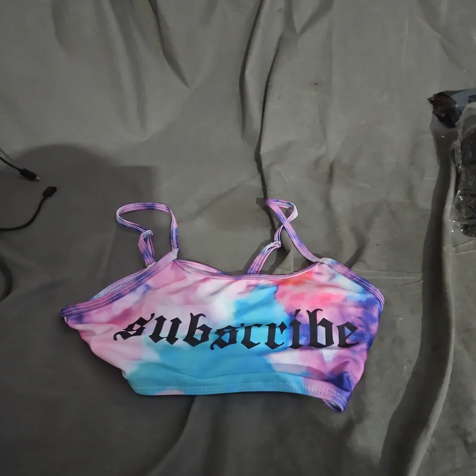 BOX OF APPROXIMATELY 25 ASSORTED CLOTHING ITEMS INCLUDING GREY JOGGERS , GOLD COLLARD TOP AND SUBSCRIBE BRALET