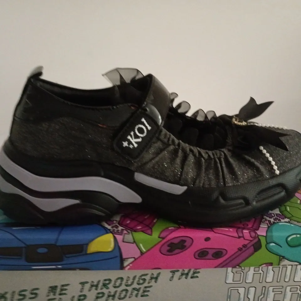 BOXED PAIR OF KOI EXE STARLET RUFFLE BALLET MARY JANES - BLACK, UK SIZE 6