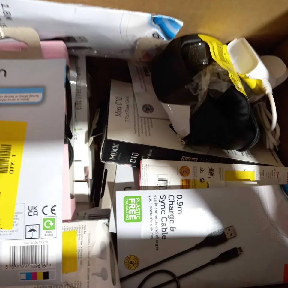 LOT OF APPROXIMATELY 20 ASSORTED HOUSEHOLD ITEMS TO INCLUDE ASDA TECH TRUE WIRELESS EARBUDS, LOGITECH M90 CORDED MOUSE, ONN TRUE WIRELESS EARBUDS, ETC