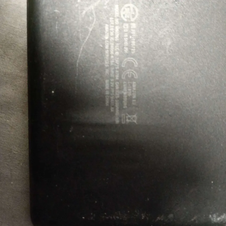 AMAZON FIRE TABLET – BLACK TABLET WITH DAMAGED BACK AND SCRATCHED SCREEN
