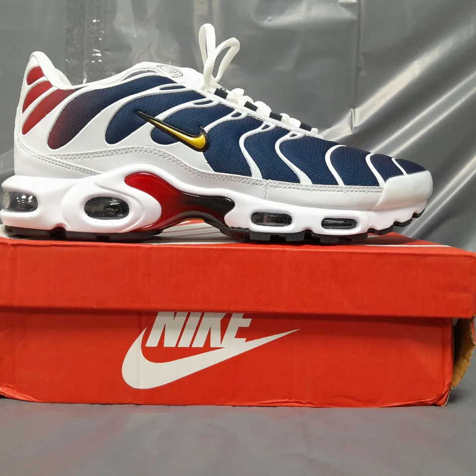 BOXED PAIR OF NIKE TN AIR PARIS SAINT-GERMAIN SHOES IN WHITE/BLUE-RED GRADIENT/GOLD UK SIZE 12