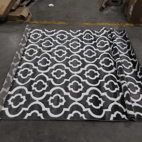 MODERN TRENDZ RUG - GREY // SIZE: 160 X 220cm