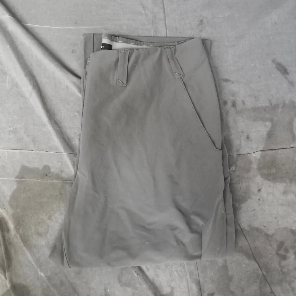 ROHAN TROUSERS IN GREY SIZE 12L