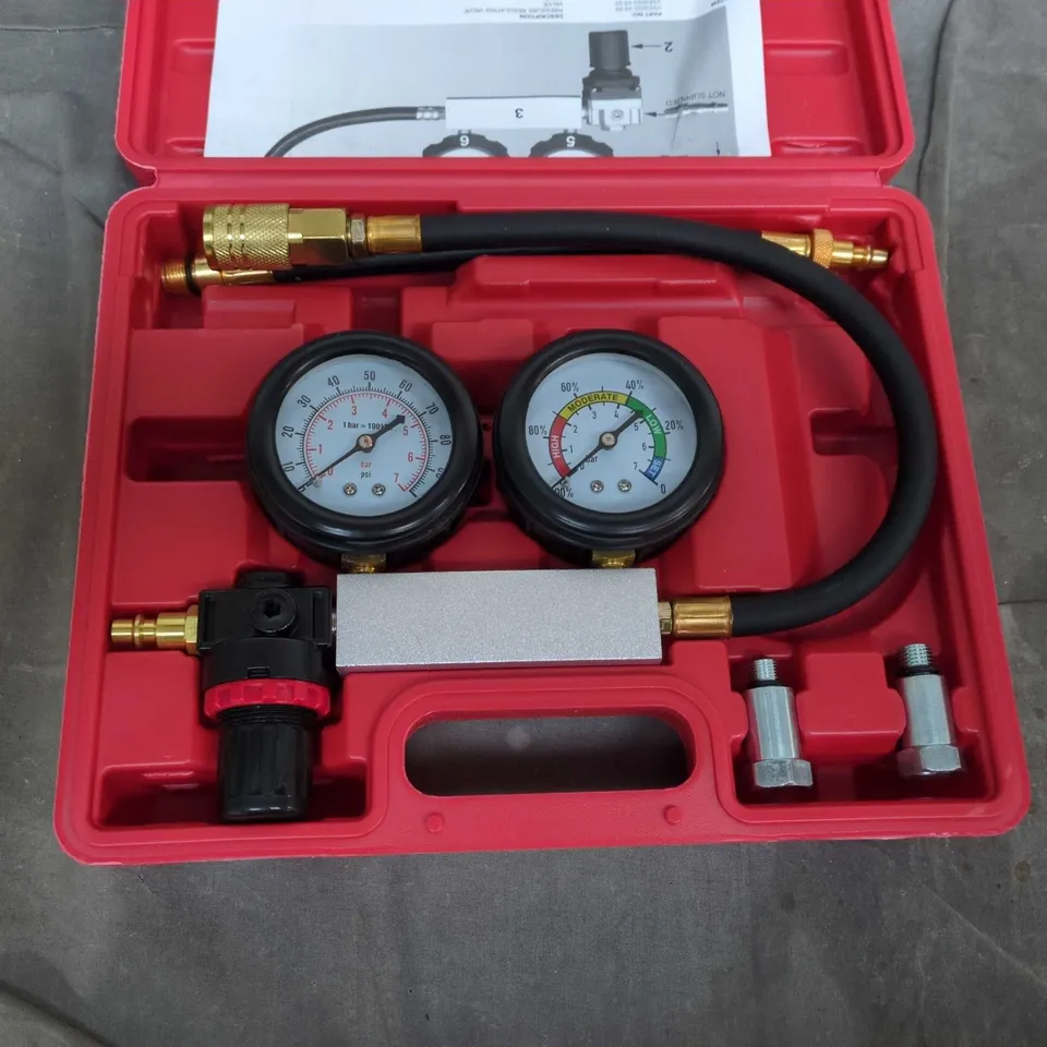 Dual-Gauge Pressure Regulator Kit in Red Case