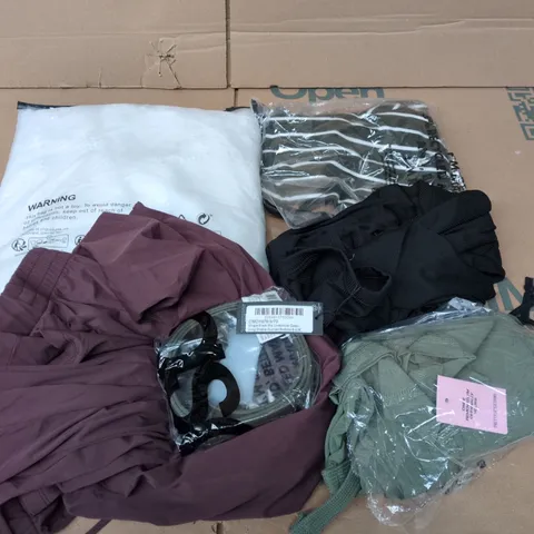 APPROXIMATELY 30 ASSORTED CLOTHING ITEMS IN VARIOUS SIZES, STYLES & COLOURS TO INCLUDE BRANDS SUCH AS PRETTYLITTLETHING, FOREST & ECRU, ASOS, ETC - COLLECTION ONLY