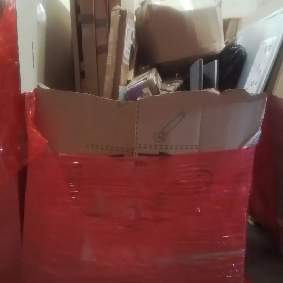 PALLET CONTAINING ASSORTED ITEMS TO INCLUDE: IRONING BOARD, FLOOR LAMP, FIREPLACE TOOLS SET AND WHITE BOARD ETC...