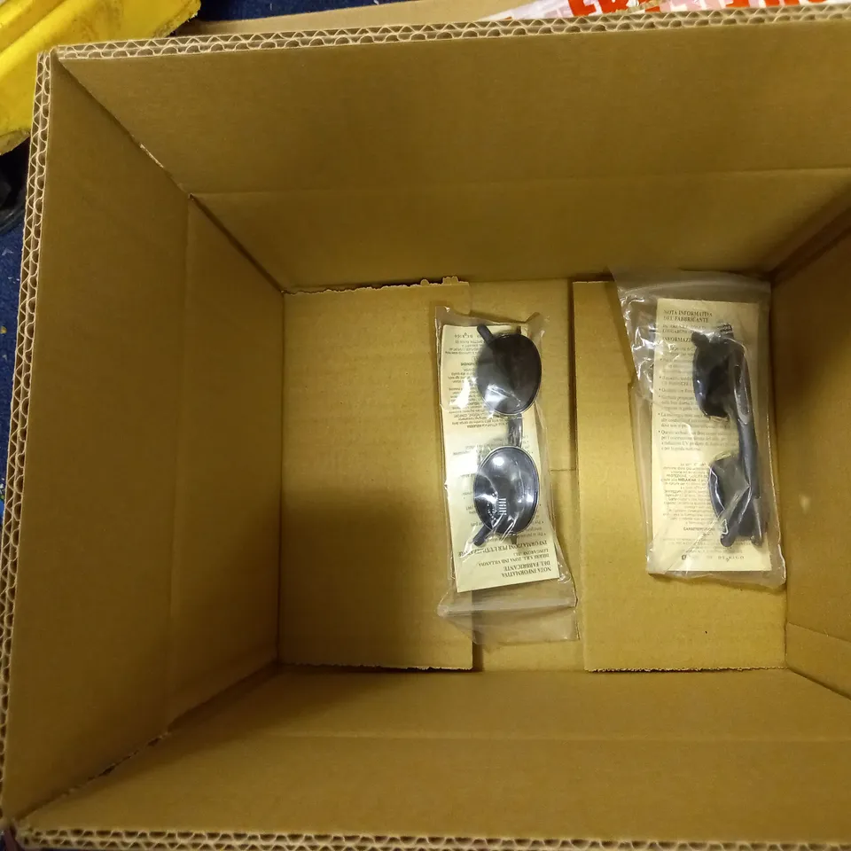 BOX OF APPROX 5 PAIRS OF ASSORTED SUNGLASSES TO INCLUDE VOGART 1342I, VOGART 2564I, VOGART 3564.