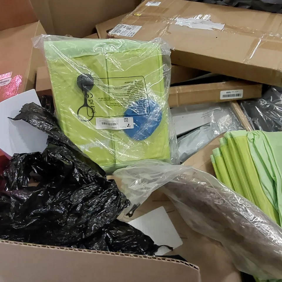 PALLET OF ASSORTED ITEMS INCLUDING: DOUBLE HOTPLATE, PADDLING POOL, LAUNDRY BASKET, YOGA MAT