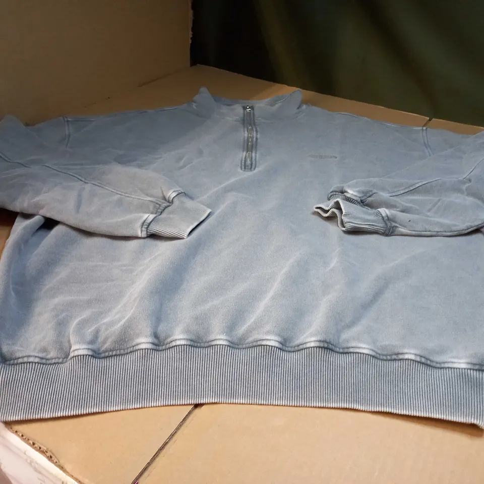 VANQUISH FADED GREY QUARTER ZIP SWEATER - XL