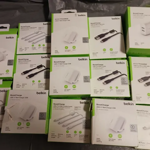 LOT OF ASSORTED BELKIN ITEMS TO INCLUDE WALL CHARGERS AND USB-C  CABLES 