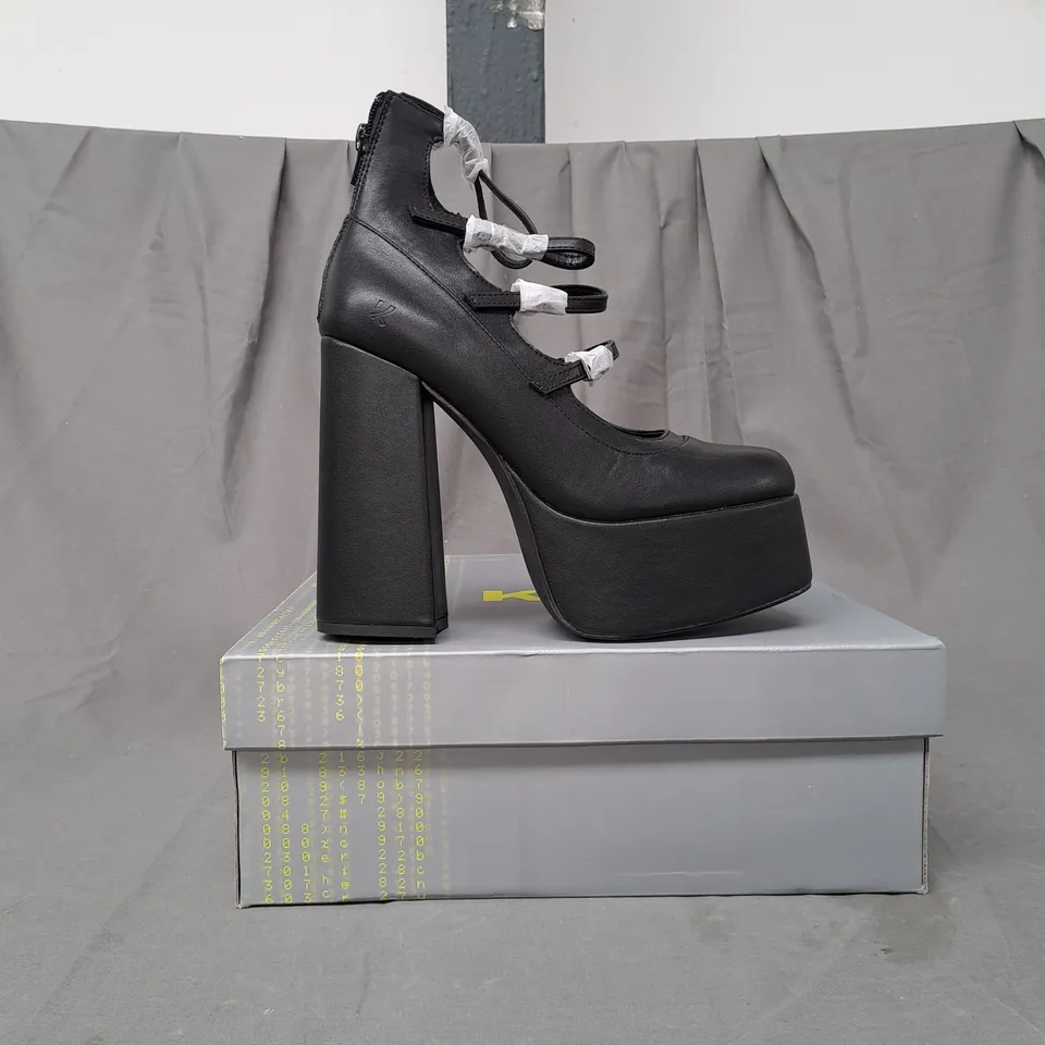 BOXED PAIR OF GURREN STRAPPY PLATFORM HEELS IN BLACK UK SIZE 5