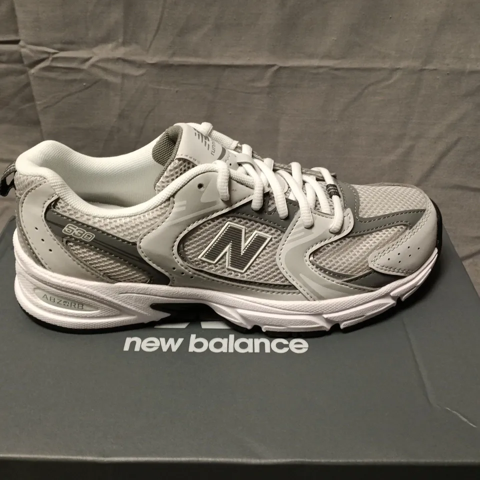 BOXED NEW BALANCE GR530CB MEN'S RUNNING SHOES – GREY/WHITE, UK 5 (EU 38)