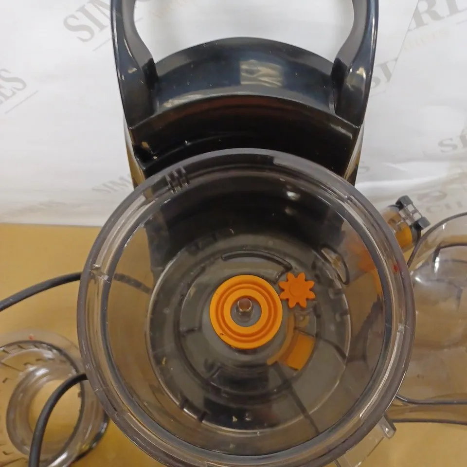 FRIDJA MASTICATING JUICER