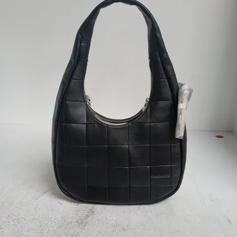 COACH NEW YORK QUILTED BLACK SHOULDER BAG