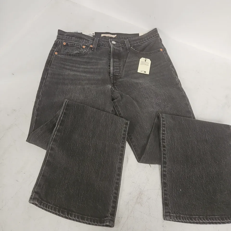 PAIR OF LEVIS WEDGIE BOOTCUT JEANS IN WASHED BLACK - 31X32