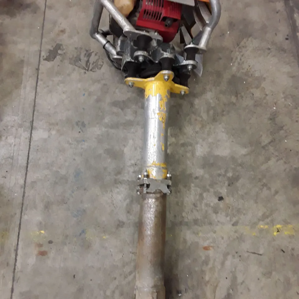 ROBEL 2 STROKE VERTICAL TAMPER