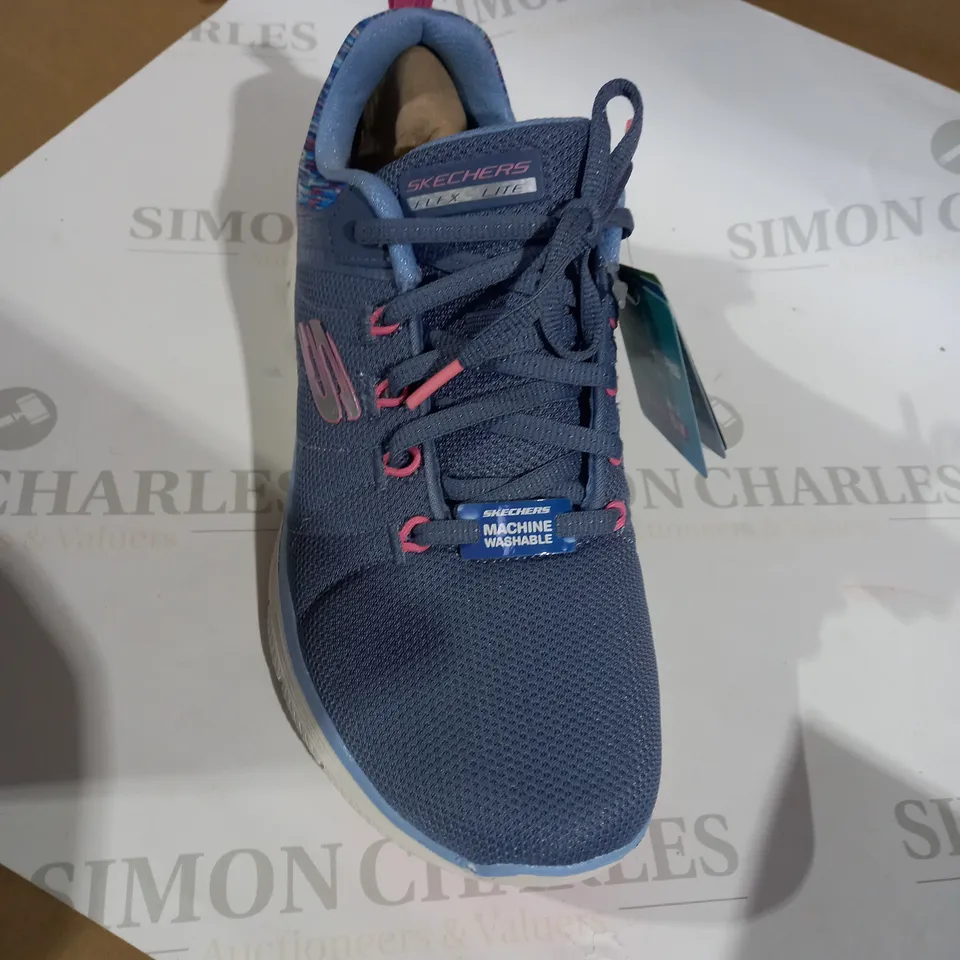 SKETCHERS ARCH FIT TRAINERS SIZE 5