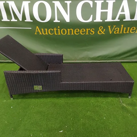 DESIGNER MANUAL ADJUSTABLE SUNLOUNGER IN BLACK RATTAN