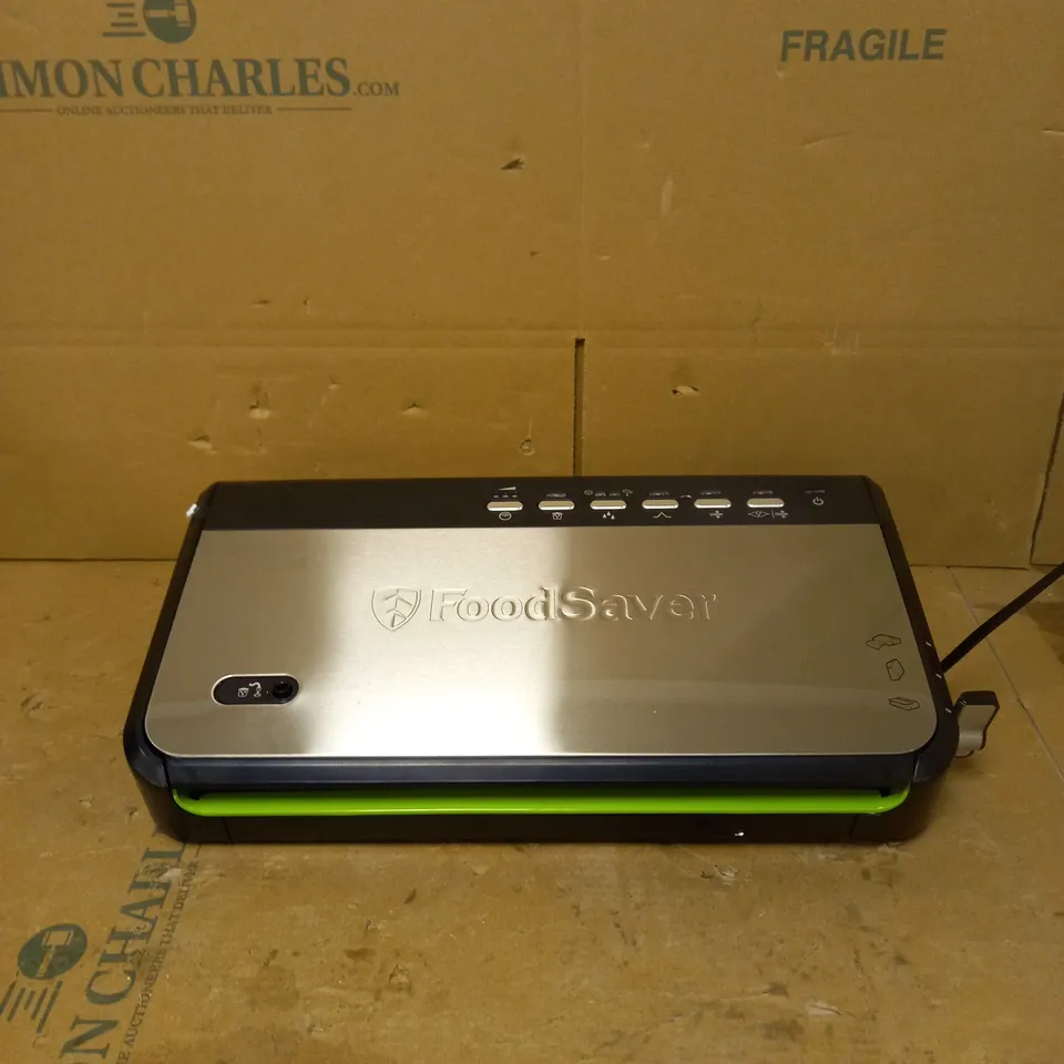 FOOD SAVER FFS005 VACUUM SEALER