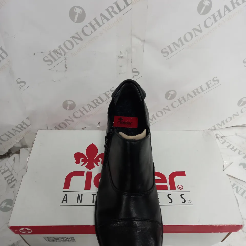 BOXED PAIR OF RIEKER SHOE BOOTS IN BLACK UK SIZE 6.5