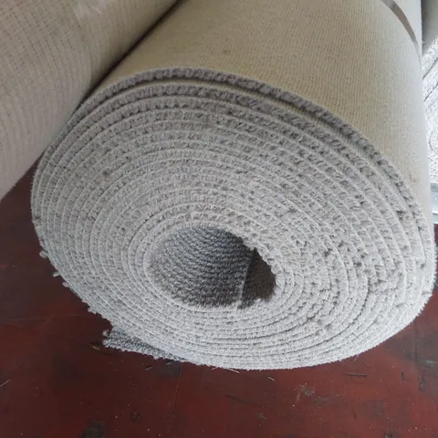 ROLL OF QUALITY HEATHCOTE BOUCLE CARPET - APPROXIMATELY 4 x 13.99m