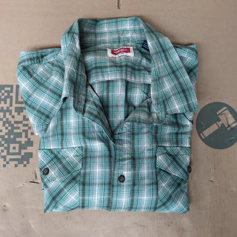 WRANGLER LONG SLEEVE BUTTON-UP SHIRT IN LIGHT BLUE/MULTI SIZE 2XL