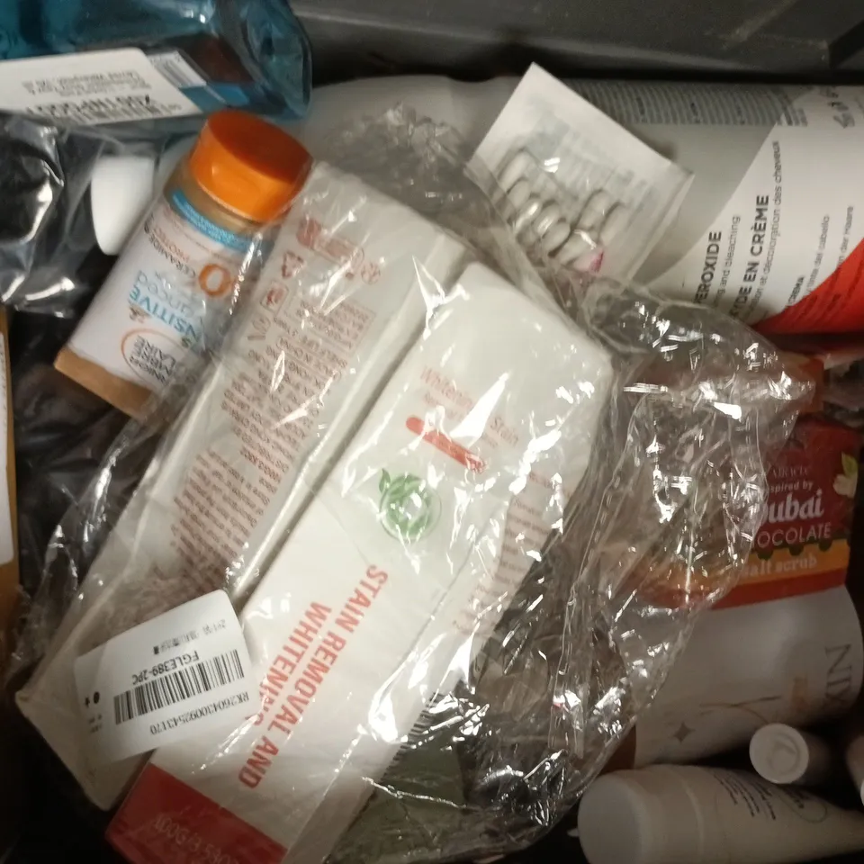 APPROXIMATELY 15 ASSORTED COSMETIC ITEMS TO INCLUDE OLAPLEX, SURE, ETC - COLLECTION ONLY
