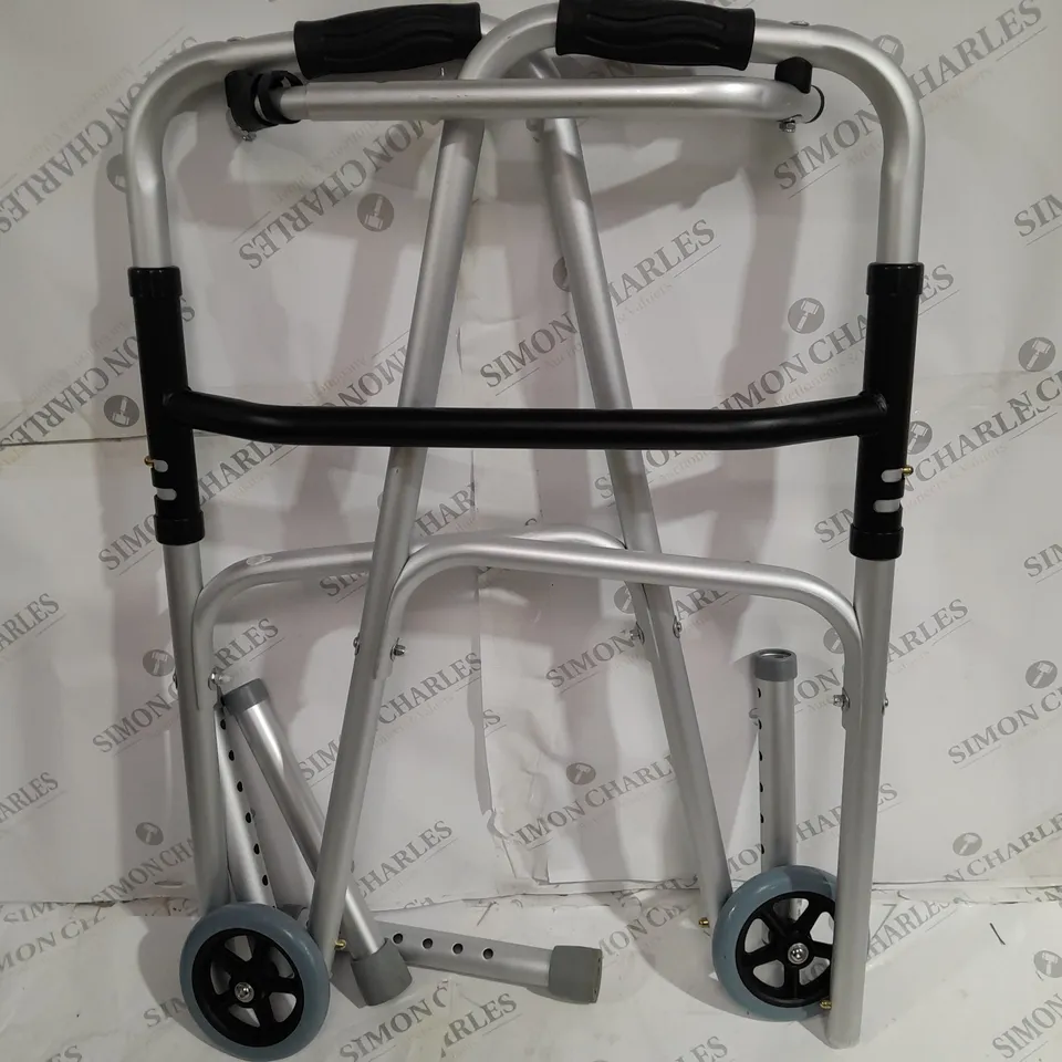 WALKING FRAME