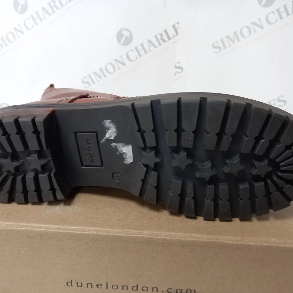 DUNE BROGUE DETIAL ANKLE BOOTS IN TAN LEATHER - UK 6