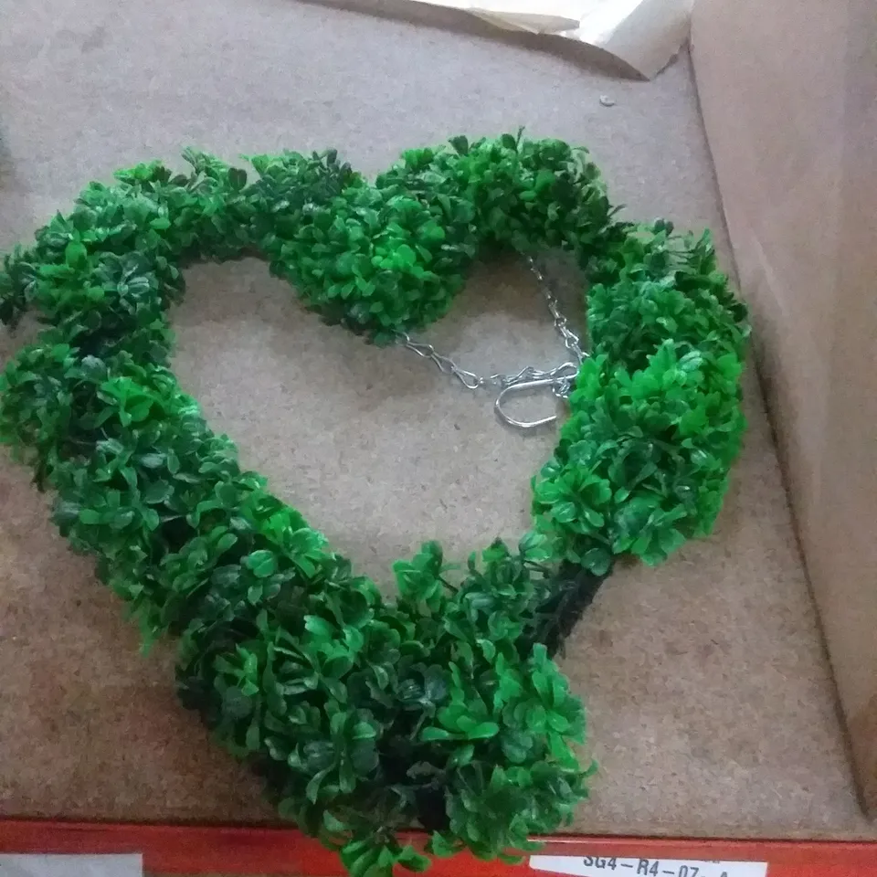 38CM ARTIFICIAL WREATH