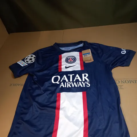 MENS PSG FC HOME JERSEY WITH MESSI 30 ON THE BACK SIZE M