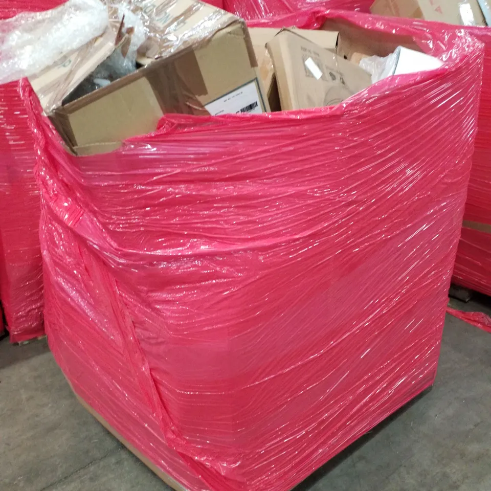 PALLET OF ASSORTED PRODUCTS INCLUDING WALL CLOCK, TOILET SEAT, SUITCASE, TOWEL RAIL, TREE HOME DECOR