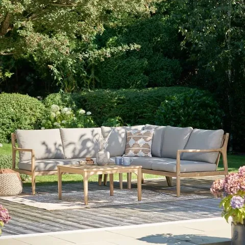 BOXED PACIFIC MALTA OUTDOOR CORNER SEATING SET (4 BOXES)