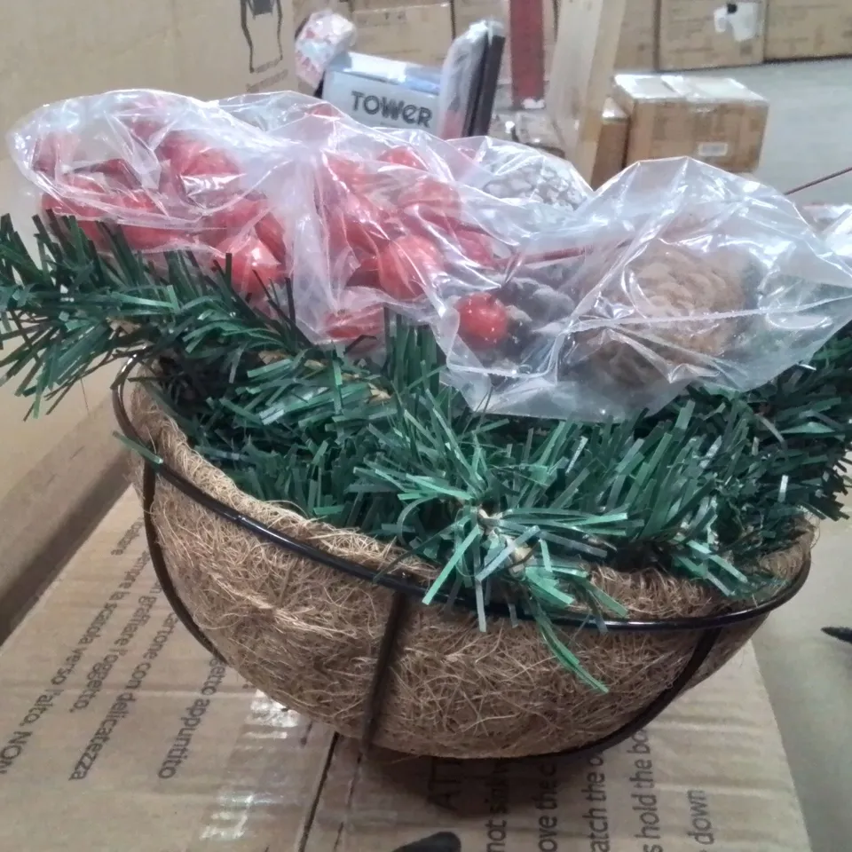 BOXED  CHRISTMAS HANGING BASKET