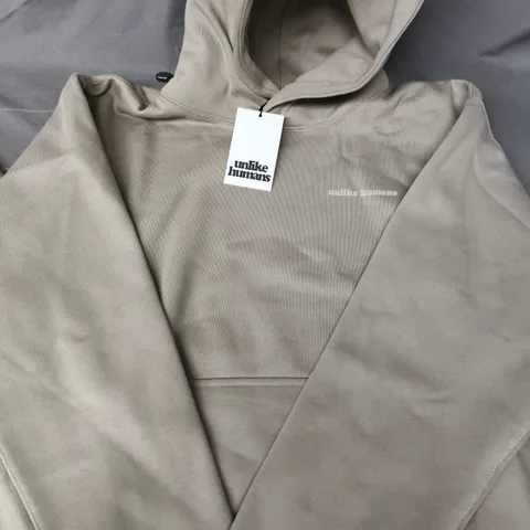 UNLIKE HUMANS PULL-OVER HOODIE IN DUSTY SAND SIZE LARGE