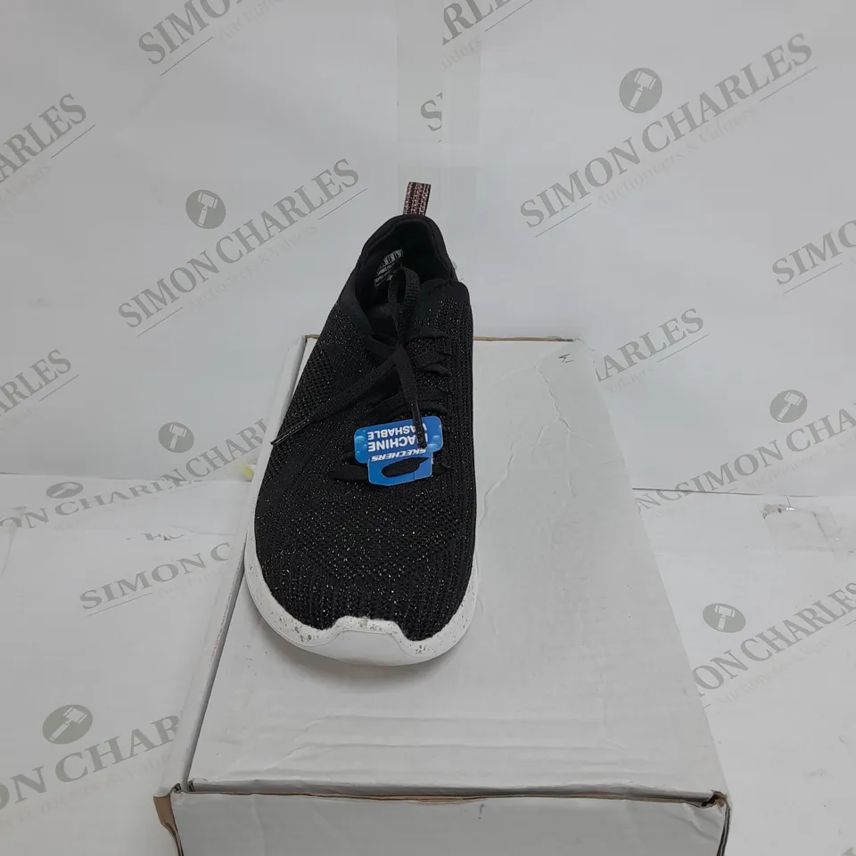SKETCHERS STRETCH AIR-COOLED MEMORY FOAM LACED SNEAKERS (UK 6)