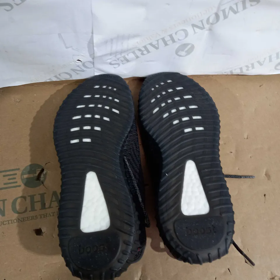 PAIR OF ADIDAS YEEZY'S SIZE 3