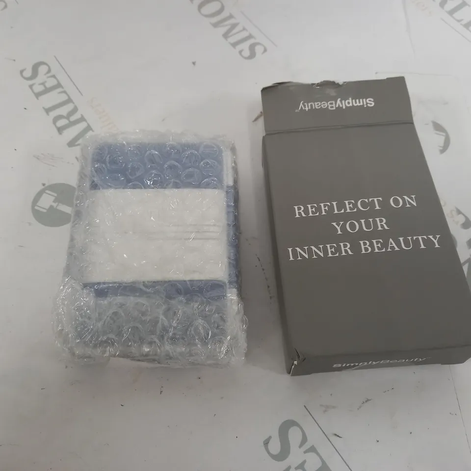 SIMPLY BEAUTY MIRROR 